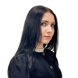 Staff member Stela Sonic from ID_aaa4e273c8c9