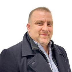 Staff member Jessie Fakhoury from ID_b734a90ee791