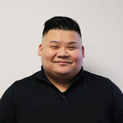 Staff member Ming Sun from ID_c14e195c9709