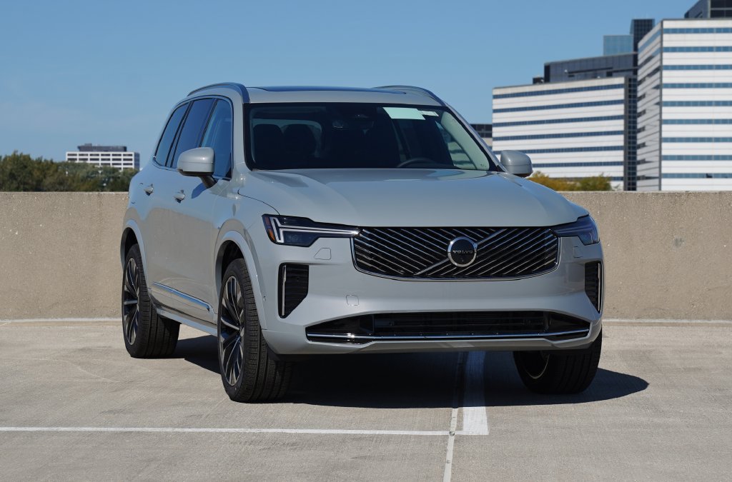 2027 Volvo XC90 B6 Plus 7-Seater AWD SUV