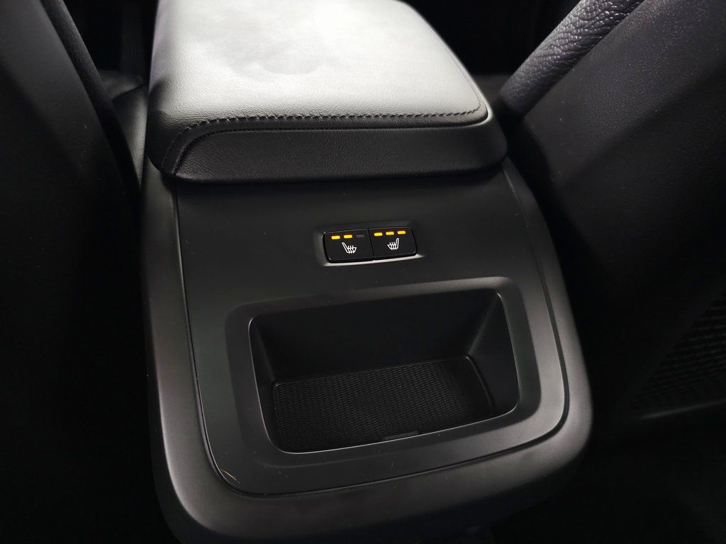 2025 Volvo V60 Cross Country Plus - Photo 30