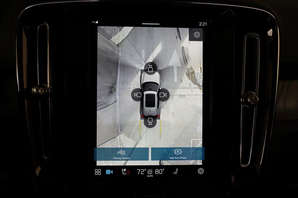 2025 Volvo XC40 Ultra - Photo 19