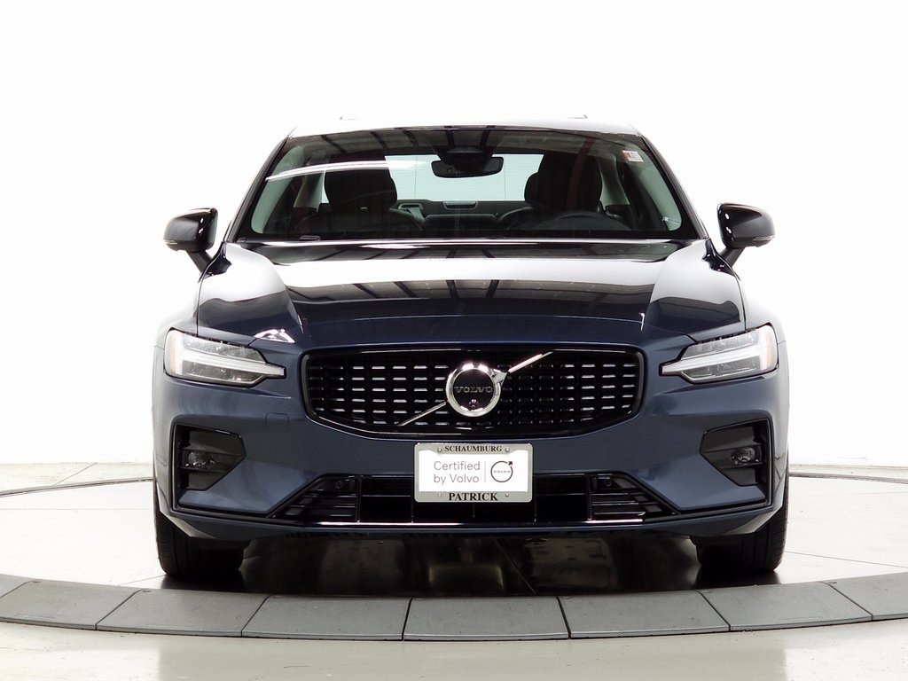 2024 Volvo S60 B5 Plus Dark 2