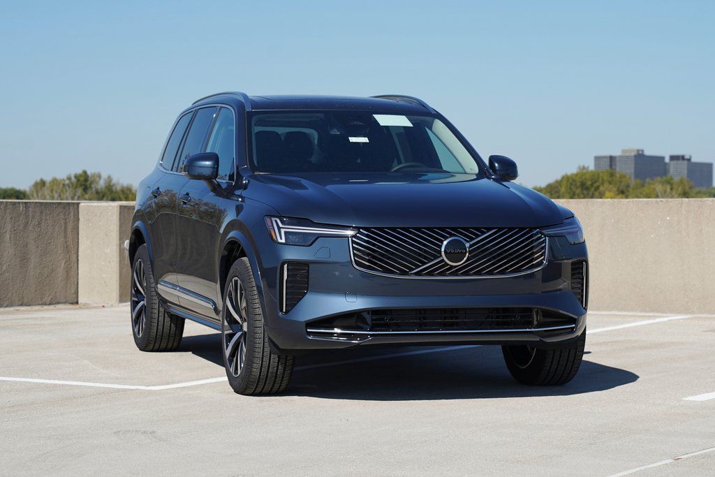 2026 Volvo XC90 Core