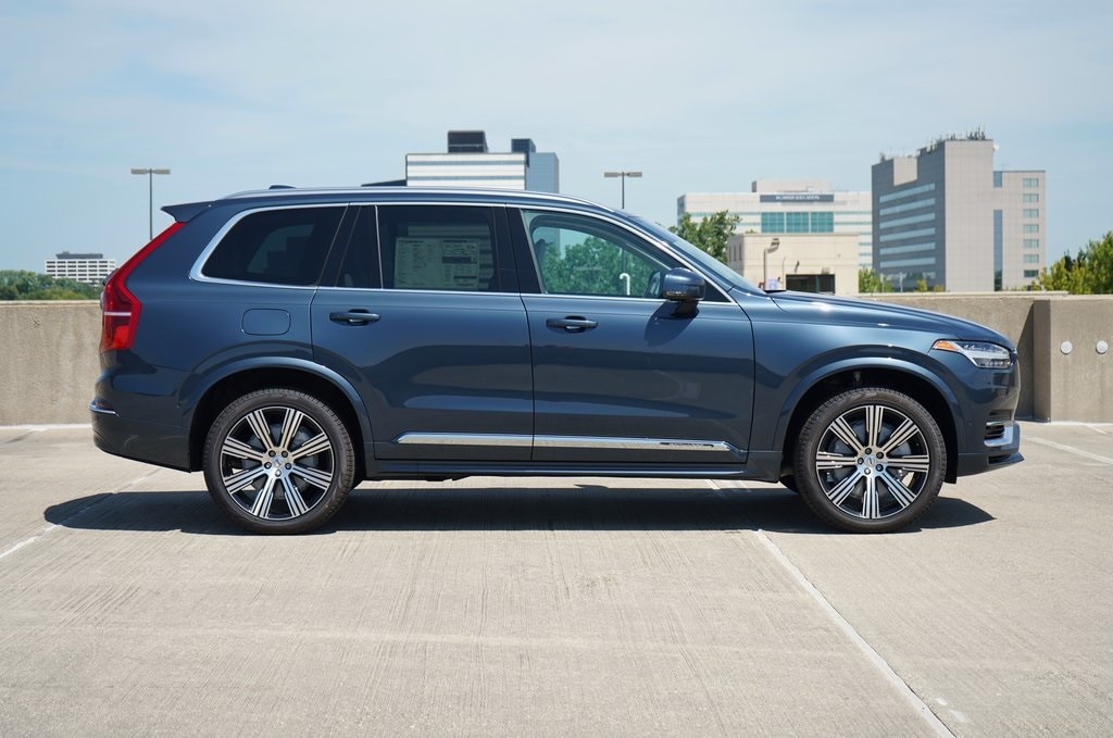 2024 Volvo XC90 plug-in hybrid T8 Plus 6-Seater 3