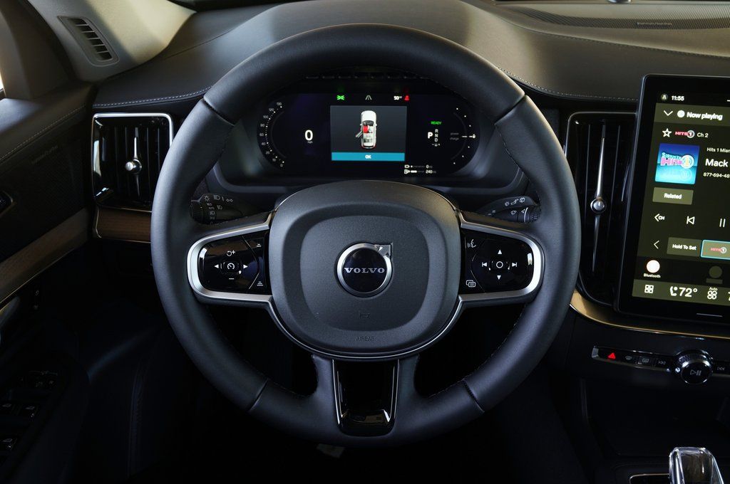 2026 Volvo XC90 Plus - Photo 14