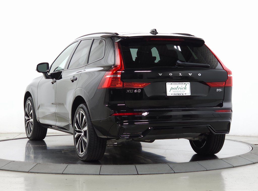 2025 Volvo XC60 Plus - Photo 6