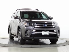 2019 Toyota Highlander Hybrid SUV for Sale in Schaumburg, IL at Patrick Volvo Cars
