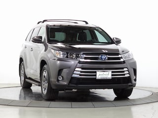 Used 2019 Toyota Highlander Hybrid SUV for sale near Chicago, Illinois