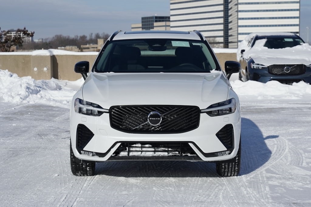 New 2026 Volvo XC60 B5 Core SUV