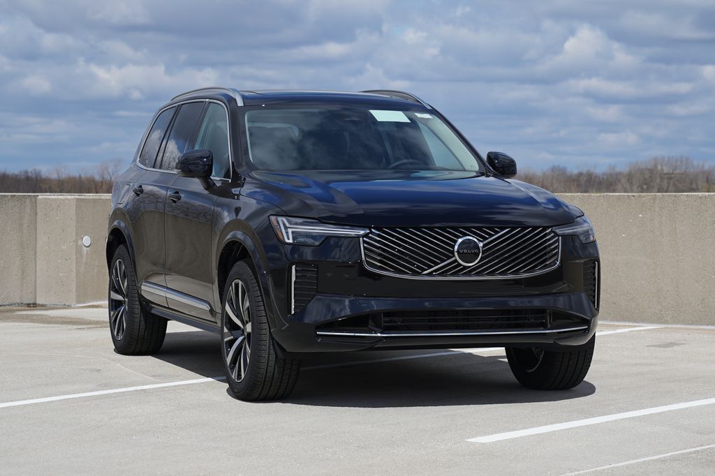 2026 Volvo XC90 B5 Core Bright 4WD's photo