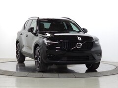 Used 2025 Volvo XC40 B5 Ultra Dark Theme SUV YV4L12UM9S2584597 for Sale in Schaumburg, IL at Patrick Volvo Cars