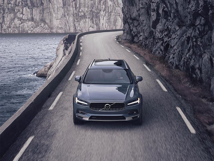 2022 Volvo v90 cross country near mountains_850x640.jpg