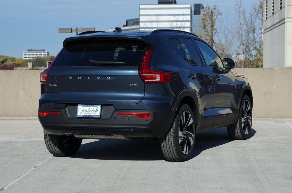 New 2026 Volvo XC40 B5 Plus SUV