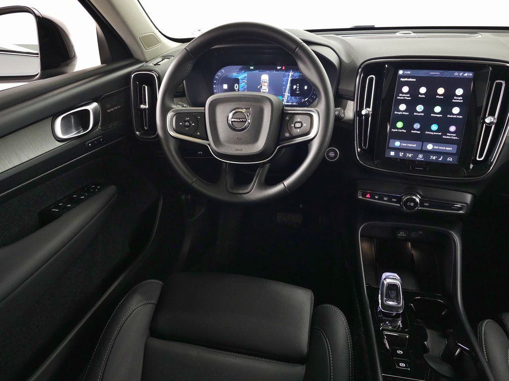 2026 Volvo XC40 Ultra - Photo 15