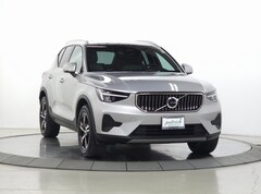 2025 Volvo XC40 B5 Core Bright Theme SUV for Sale in Schaumburg, IL at Patrick Volvo Cars