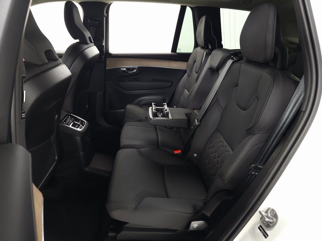2025 Volvo XC90 Plus - Photo 29