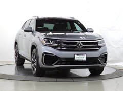 2022 Volkswagen Atlas Cross Sport 3.6L V6 SEL Premium R-Line SUV for Sale in Schaumburg, IL at Patrick Volvo Cars
