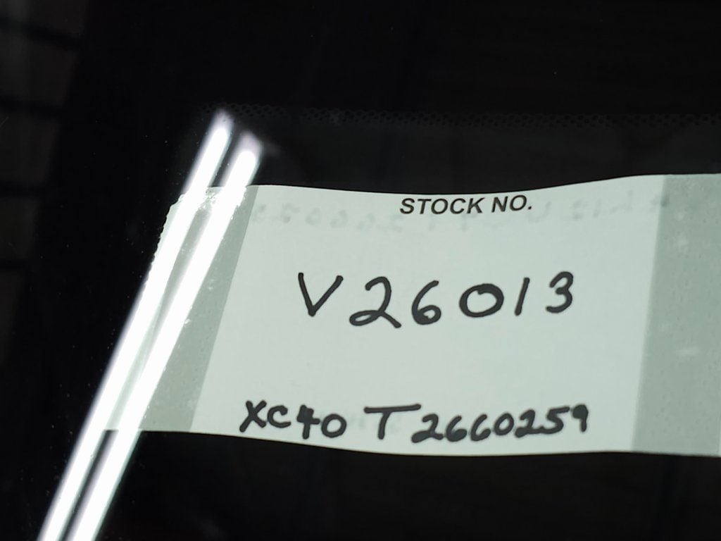 2026 Volvo XC40 Plus - Photo 29