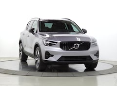 2026 Volvo XC40 B5 Plus SUV for Sale in Schaumburg, IL at Patrick Volvo Cars