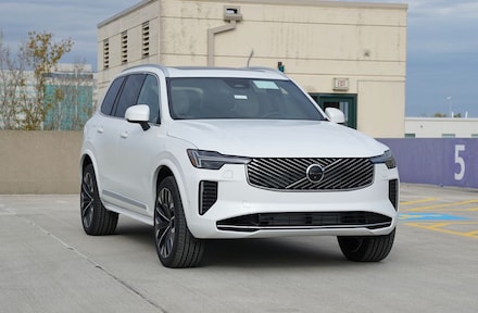 2026 Volvo XC90 plug-in hybrid T8 Plus 7-Seater eAWD SUV
