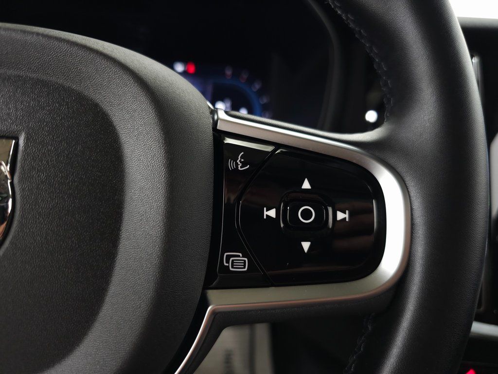 2025 Volvo V60 Cross Country Plus - Photo 16
