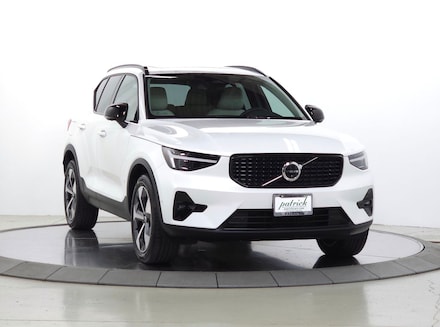 2026 Volvo XC40 B5 Plus AWD SUV