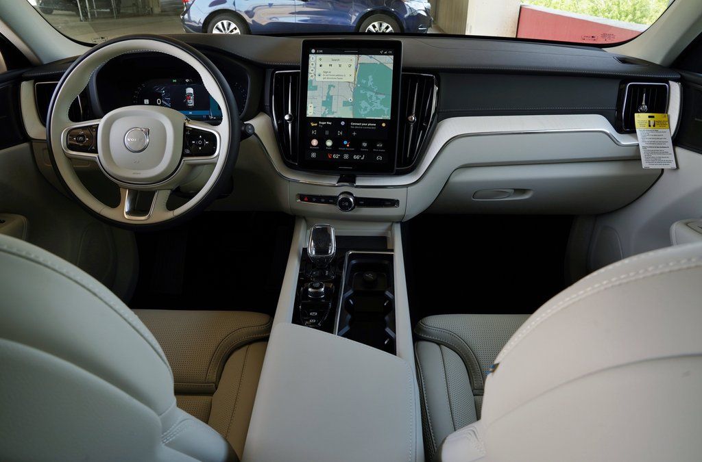 2026 Volvo XC60 Ultra - Photo 8
