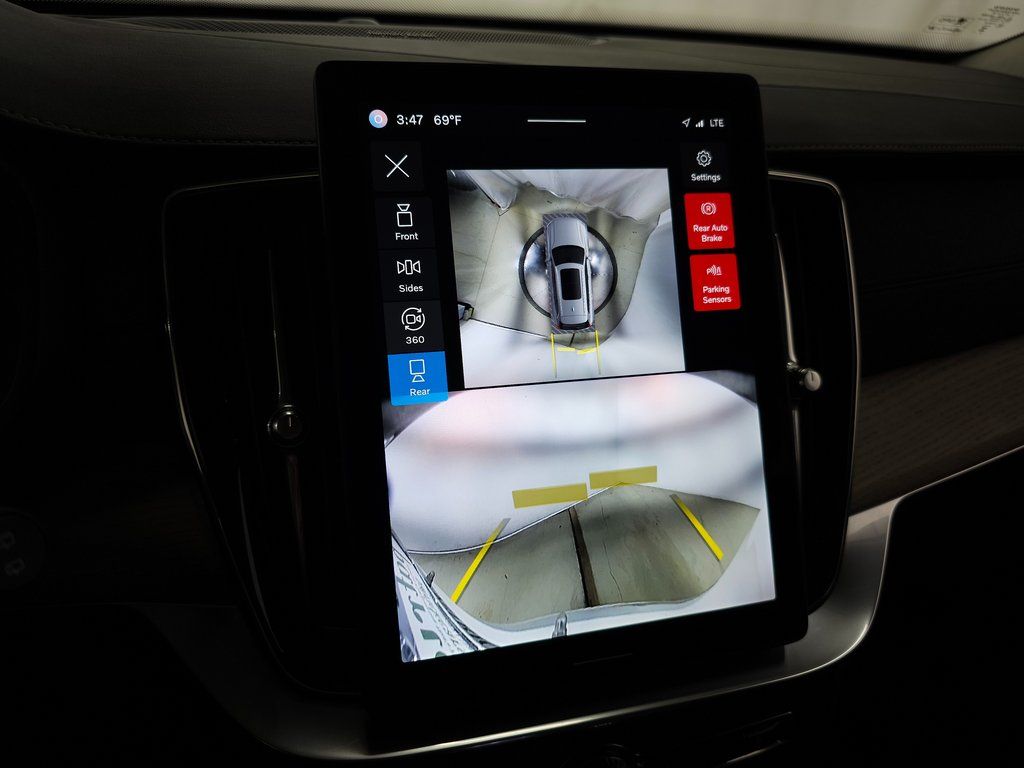 2025 Volvo XC90 Plus - Photo 23