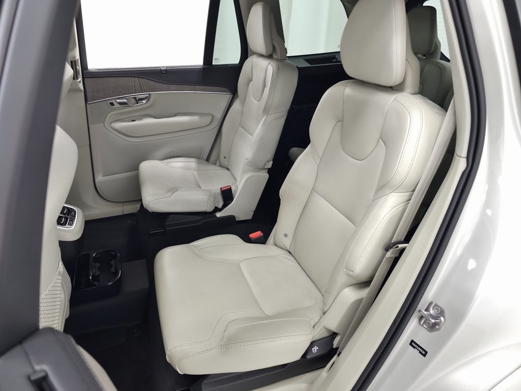 2022 Volvo XC90 T6 AWD Inscription 6 Seater 40