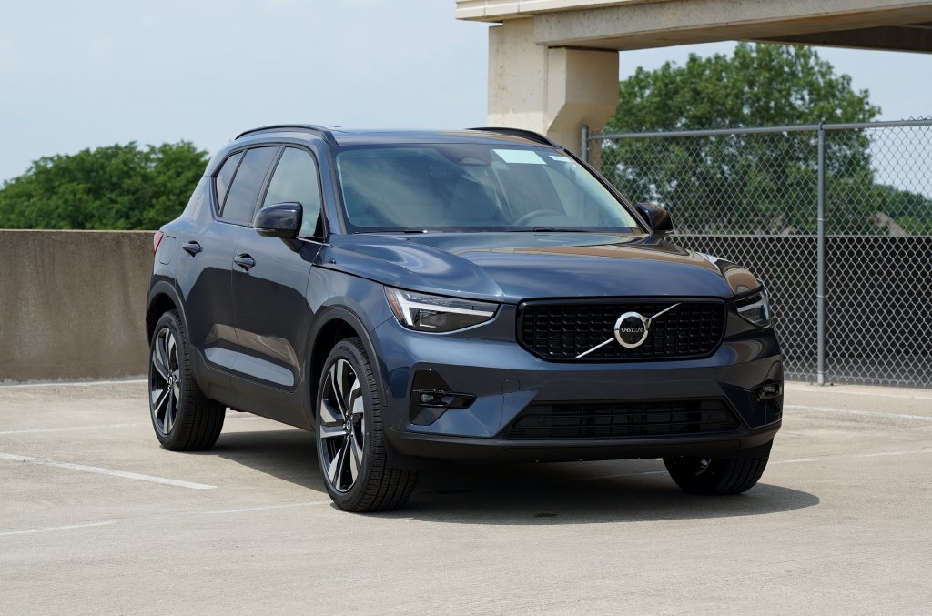 2026 Volvo XC40 B5 Ultra AWD SUV