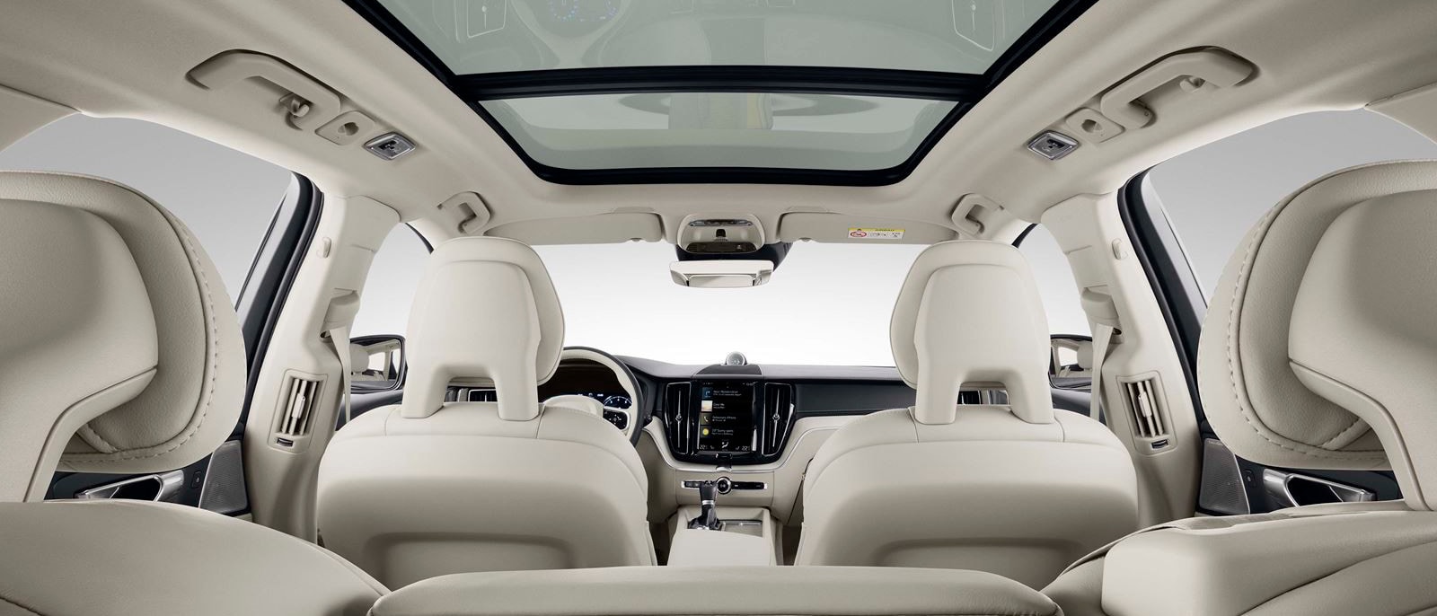 2018 Volvo XC60 interior