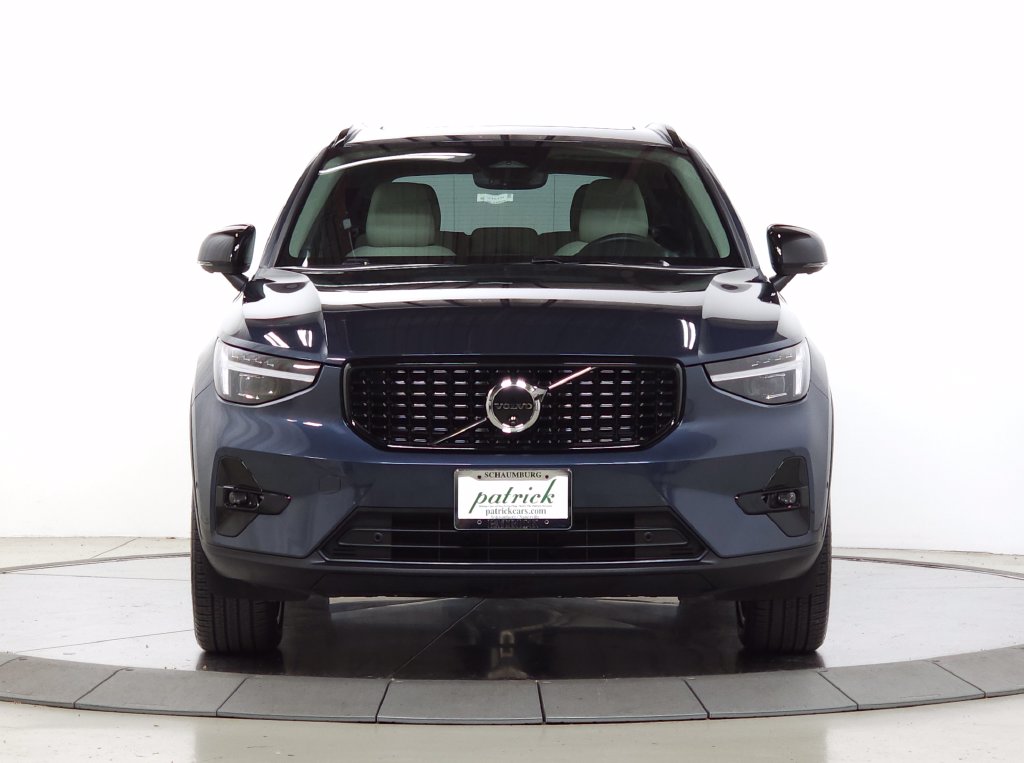 New 2026 Volvo XC40 B5 Ultra SUV