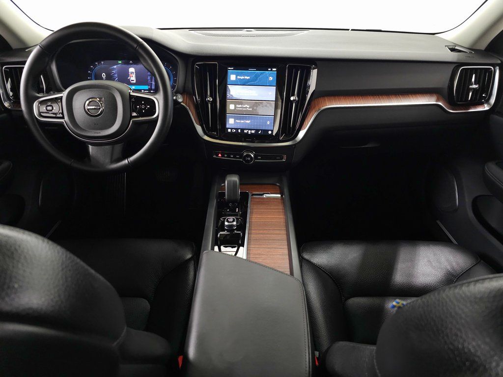 2025 Volvo V60 Cross Country Plus - Photo 9