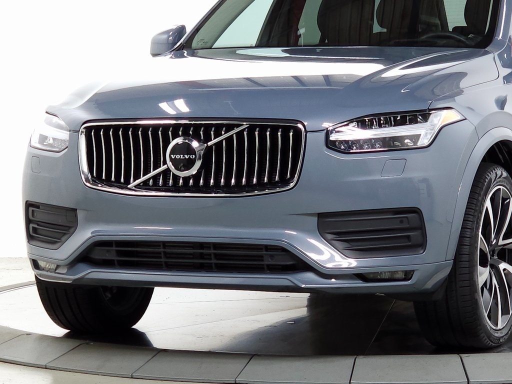 2022 Volvo XC90 T6 AWD Momentum 7 Seater 3