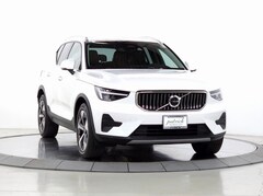 2024 Volvo XC40 B5 Core SUV for Sale in Schaumburg, IL at Patrick Volvo Cars