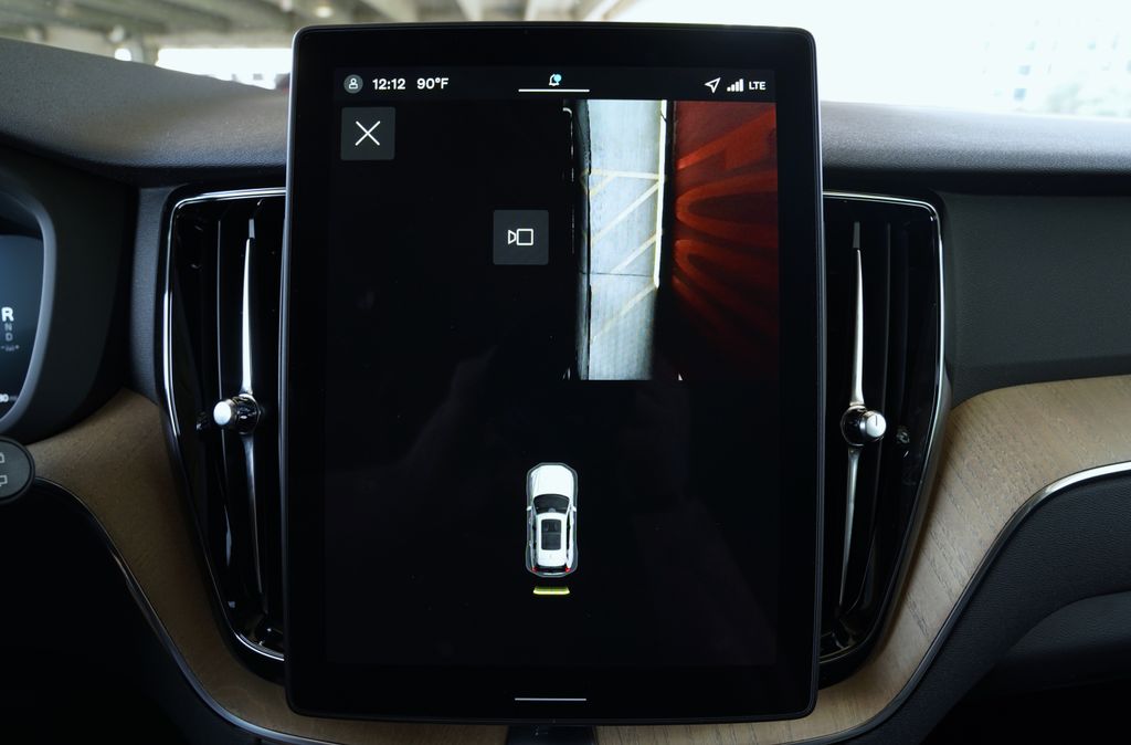 2026 Volvo XC60 Plus - Photo 19
