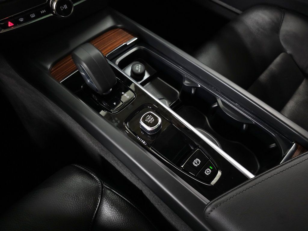 2025 Volvo V60 Cross Country Plus - Photo 28