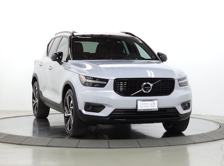 2022 Volvo XC40 T5 AWD R-Design SUV