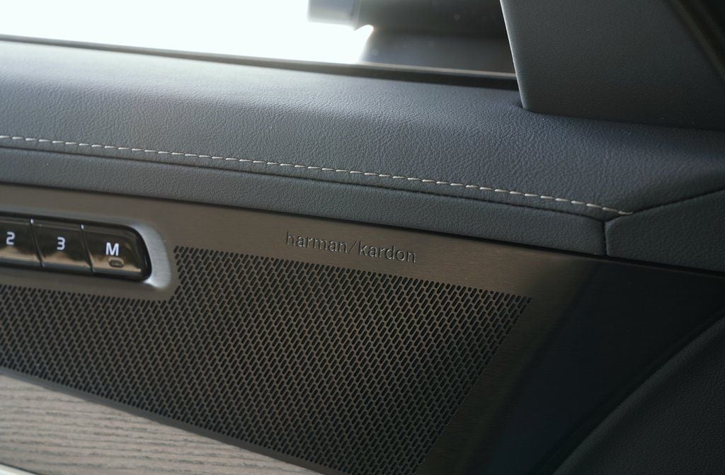 2026 Volvo XC90 Plus - Photo 8