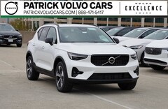 2025 Volvo XC40 B5 Plus Dark Theme SUV for Sale in Schaumburg, IL at Patrick Volvo Cars