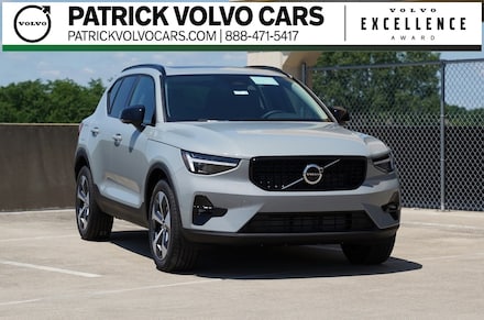 2026 Volvo XC40 B5 Plus SUV