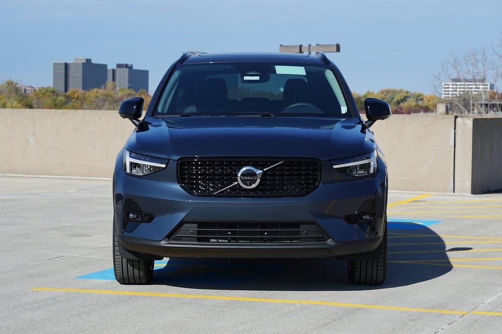 New 2026 Volvo XC40 B5 Plus SUV
