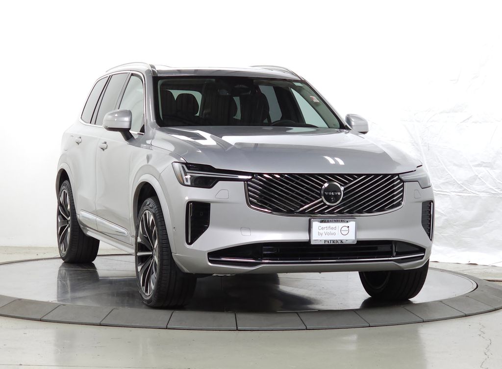 2025 Volvo XC90 B5 Plus Bright 4WD's photo