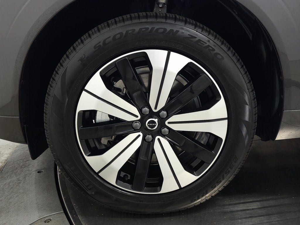 2025 Volvo XC60 Core - Photo 8