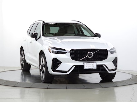 2024 Volvo XC60 plug-in hybrid T8 Plus Dark SUV