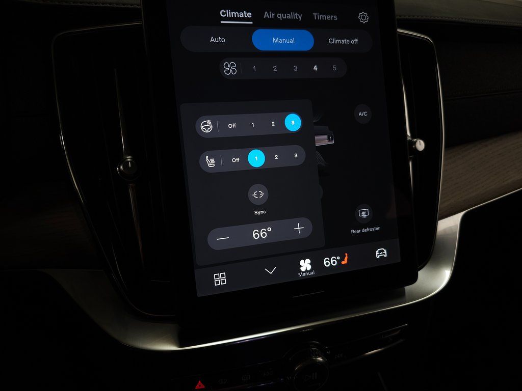 2025 Volvo XC90 Plus - Photo 26