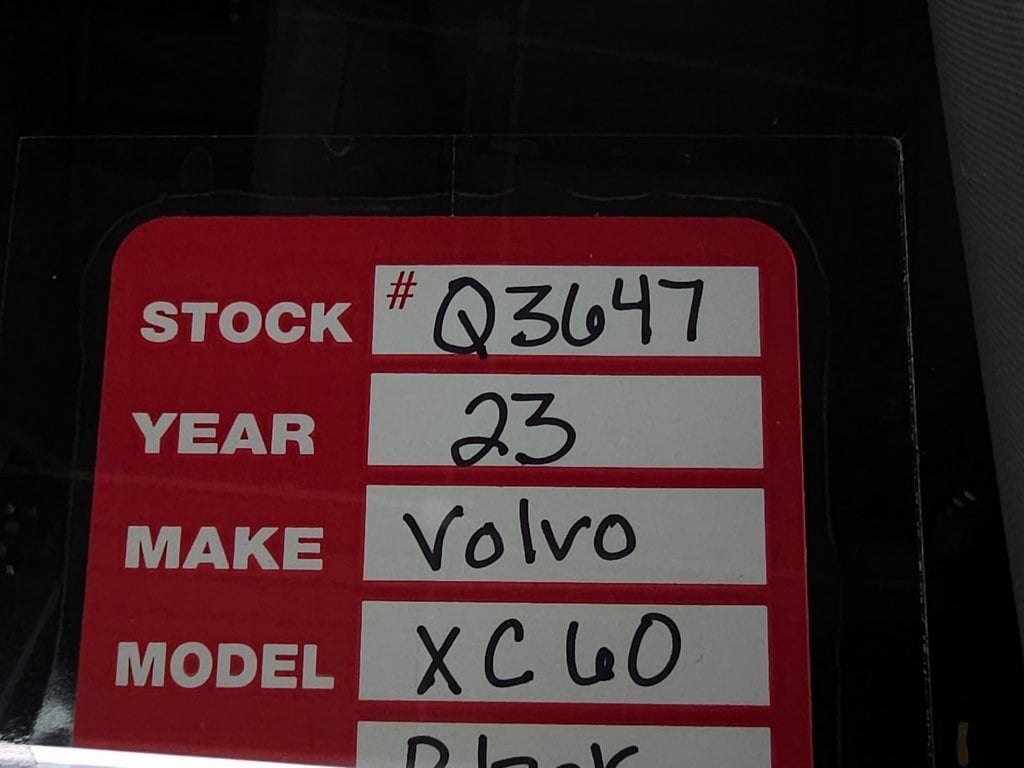 2023 Volvo XC60 B5 AWD Ultimate Bright 41
