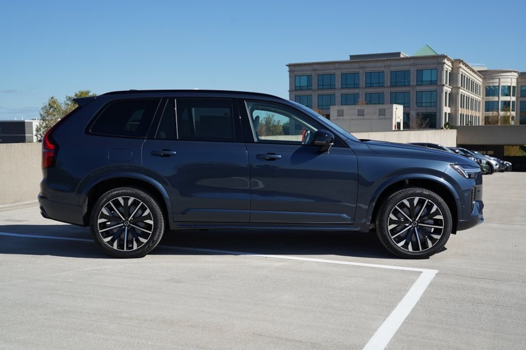 New 2026 Volvo XC90 B6 Ultra Dark Theme 7-Seater SUV