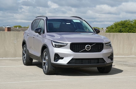2026 Volvo XC40 B5 Plus AWD SUV